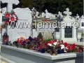 Cadru si monument funerar din granit gri deschis, gravat