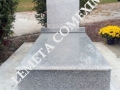 Cadru si monument funerar din granit gri deschis
